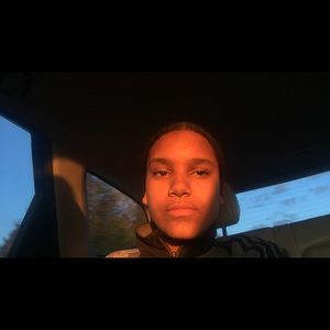 Meet your Posher, Felicity